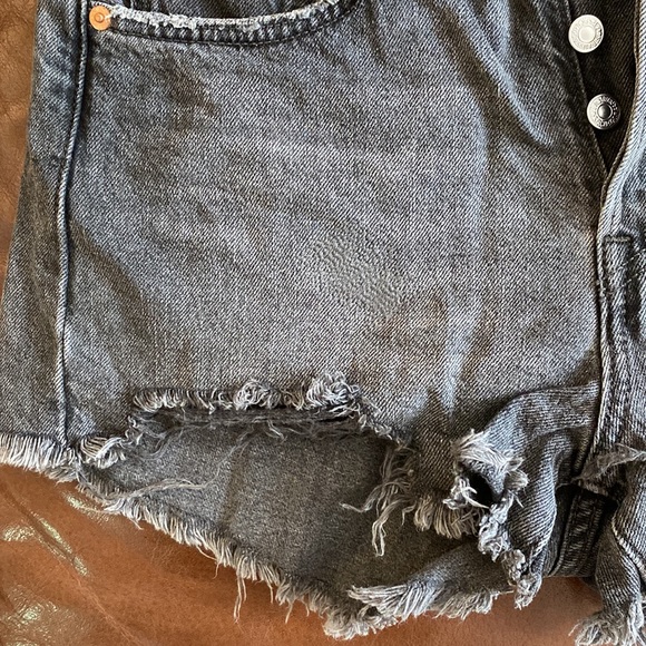 Authentic Levi’s 501 short w26 - Picture 8 of 11